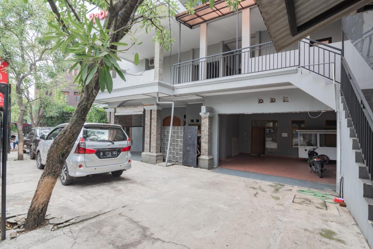 Reddoorz Near Exit Toll Pasteur 4 Hotell Bandung Eksteriør bilde